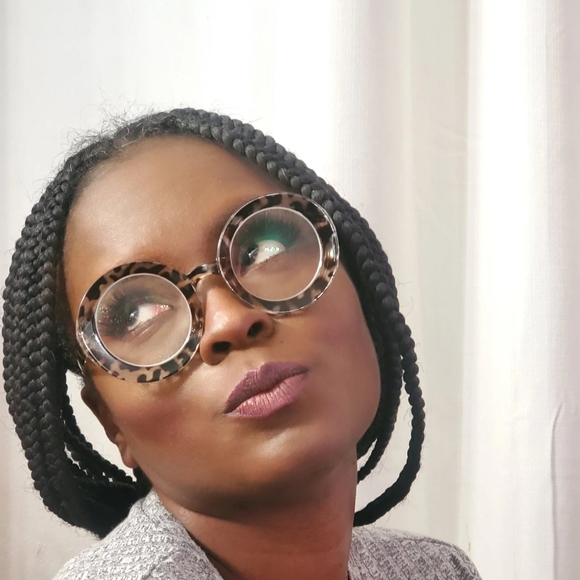 Classic Round Wider Frame, and timeless Design give this pair of eyeglasses. - Picture 8 of 12